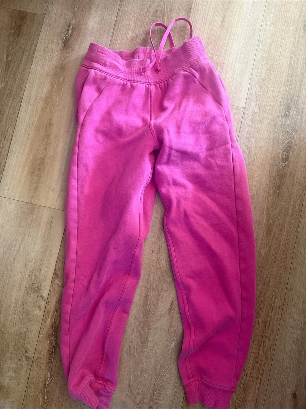 Lululemon sonic pink joggers